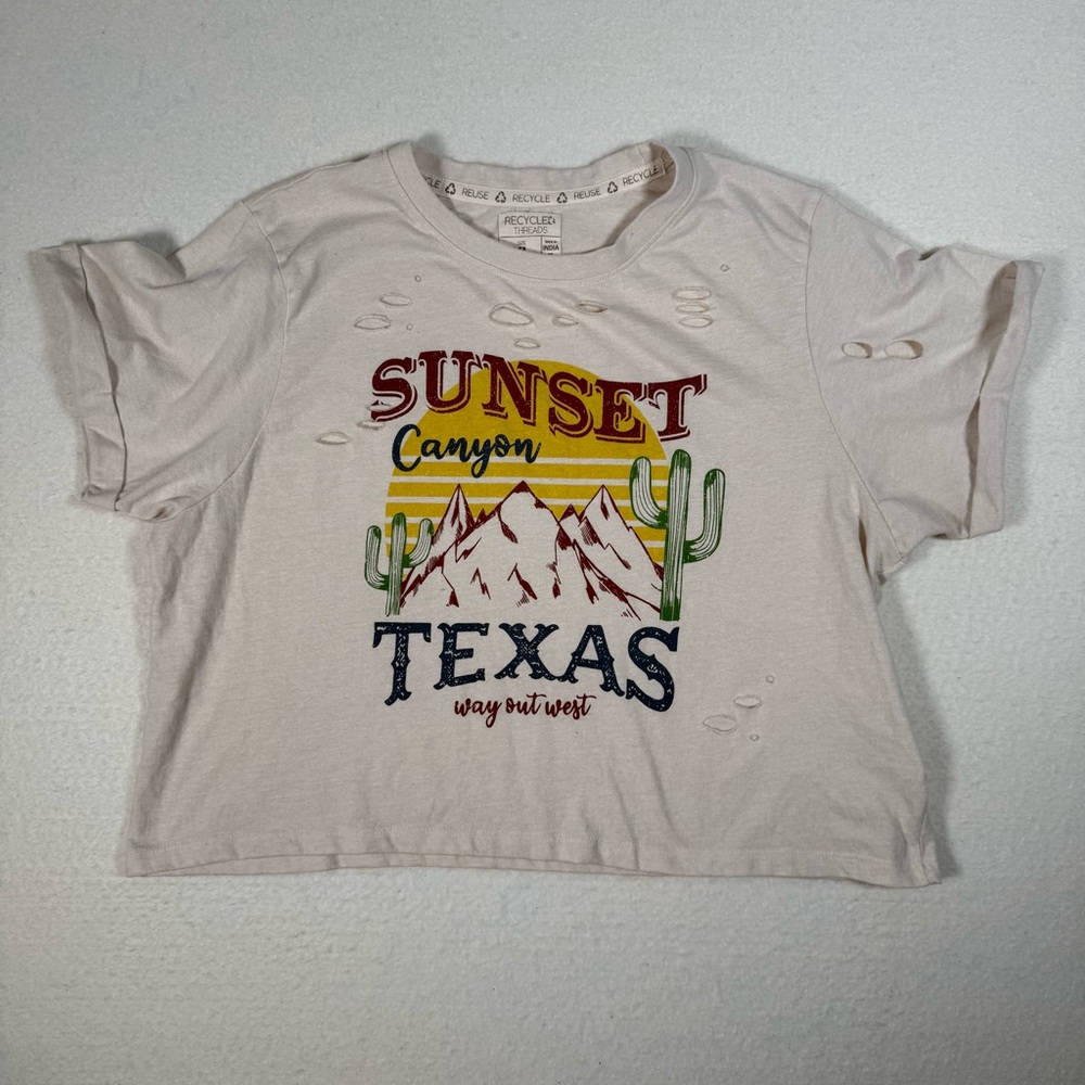 Recycled Threads Sunset Canyon Texas‎ Western Distress Graphic Cream XL Cropped